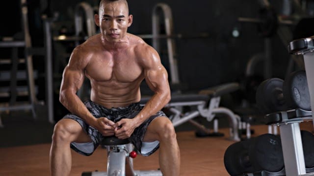 How Many mg of Tongkat Ali Should You Take for Bodybuilding? 2 Bodybuilder Thinking About Tongkat Ali